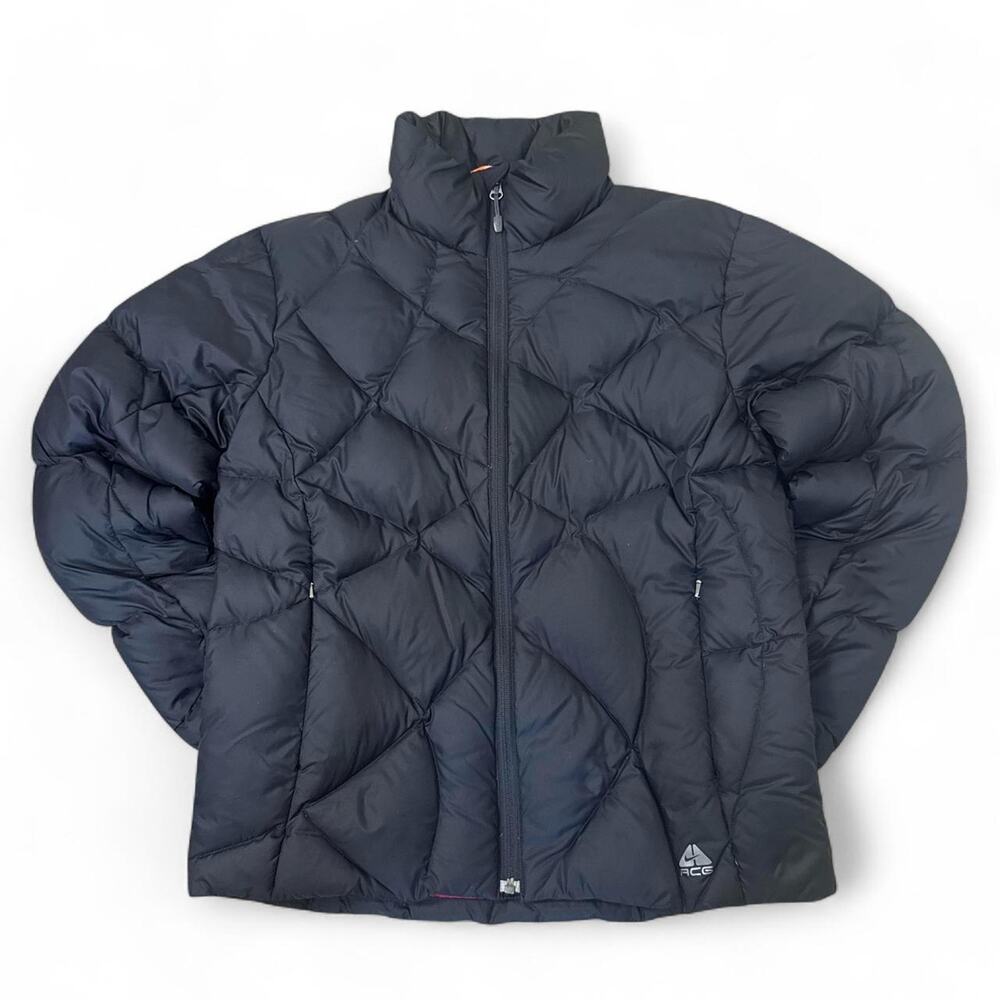 Nike ACG 550 Down Puffer Jacket Women’s Medium Black Diamond Quilt Layer 3